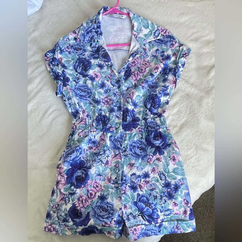 I don't use it anymore and it's in good condition. Zara Jumpsuit’s, size: M